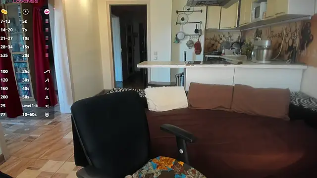 StacyTigerr online show from June 3, 11:33 am