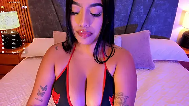 Sara mocca  online show from November 19, 7:25 pm