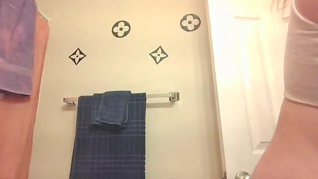 bootiebby online show from November 26, 7:09 am