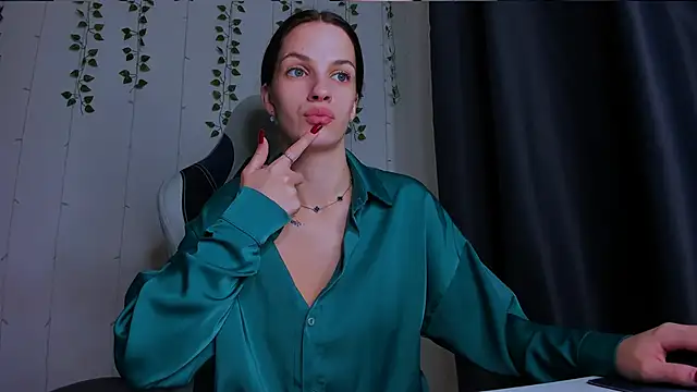 KarlaSim online show from November 12, 7:23 pm