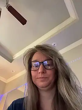 Vivian MayXxX online show from February 22, 5:36 pm