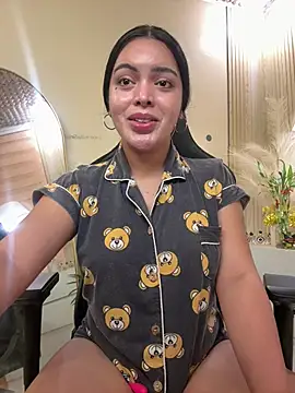 TS-SimplyTheBest online show from January 13, 11:03 am