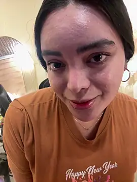 TS-SimplyTheBest online show from October 13, 9:01 am