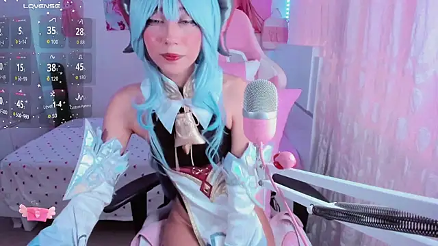 mia kawaii05 online show from May 20, 7:22 pm