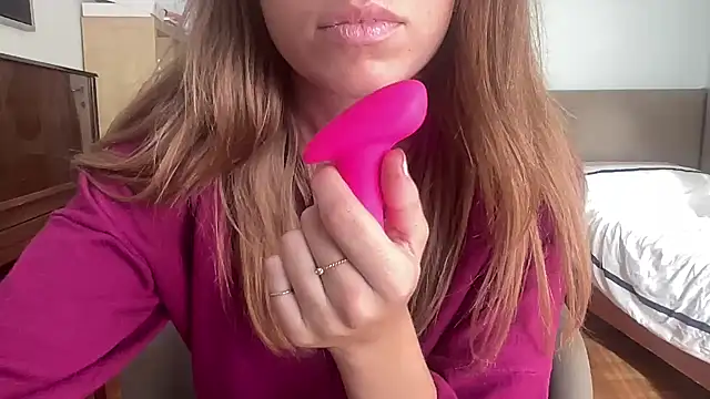 Mollyy998 online show from October 5, 2:33 pm