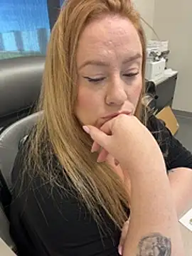 cinnatitties online show from November 8, 9:09 pm