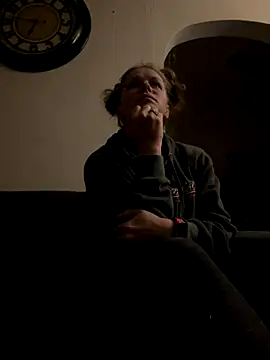 bustybunny25 online show from October 25, 4:20 am