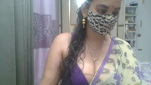 Lovelywife786 online show from April 5, 5:50 am