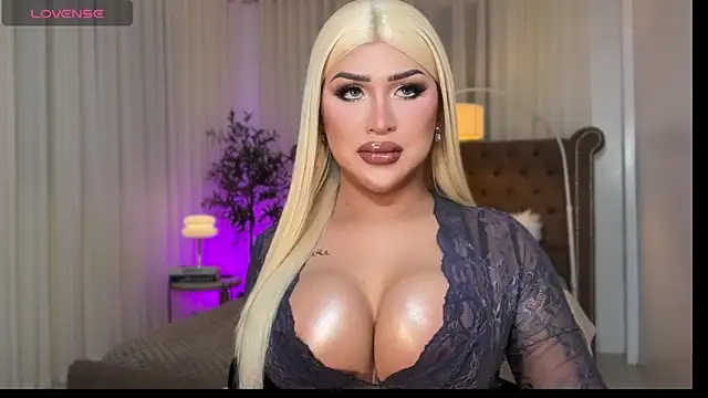 Your Majesty Tyra online show from November 14, 5:07 am