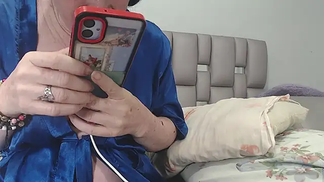 Kittywhiteass online show from February 1, 11:14 pm