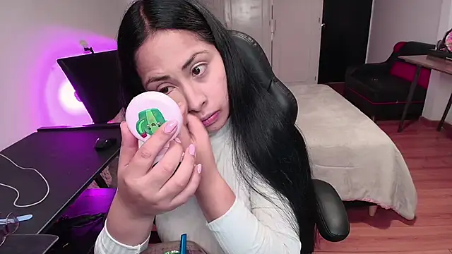 yesie hot online show from September 25, 2:32 am