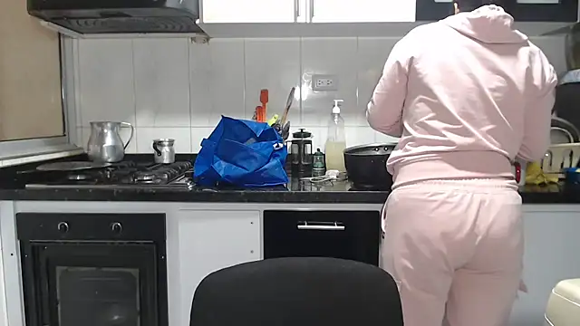 kateleyagrey online show from March 30, 6:18 pm