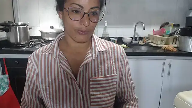 kateleyagrey online show from October 30, 10:33 pm