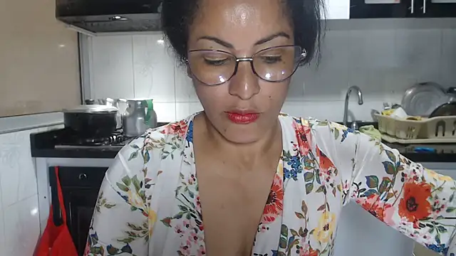 kateleyagrey online show from October 9, 7:29 pm