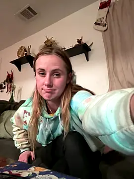 ClumsyLink online show from December 22, 7:22 am