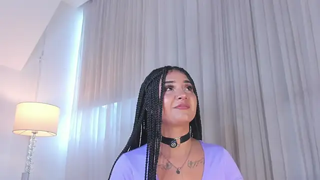 Emma Torres   online show from March 30, 12:49 pm