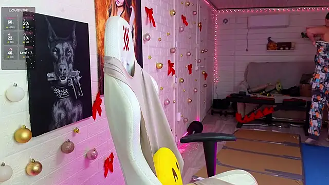 Misss Vikk online show from February 2, 8:35 am