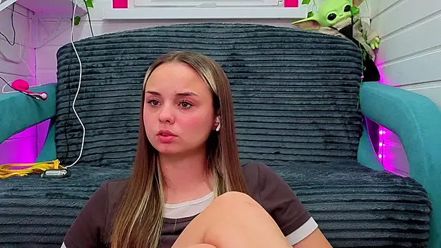 Misss Vikk online show from December 2, 7:43 am