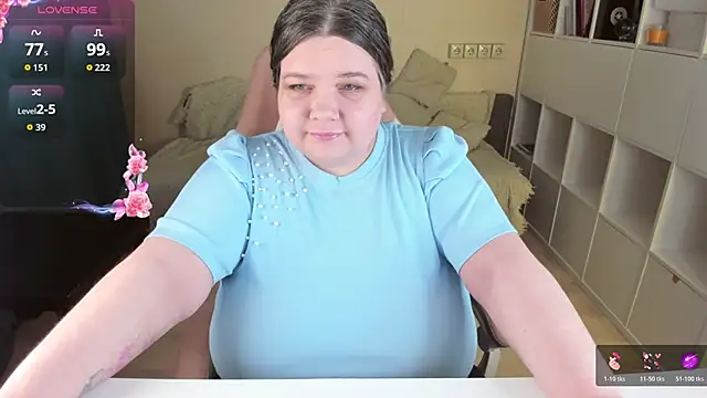 PlumPie online show from April 21, 6:15 pm