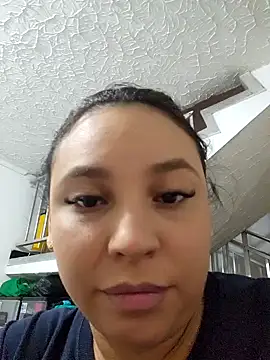 Snapshot of LizzRouse chatting on October 18, 12:30 pm LizzRouse online show from October 18, 12:30 pm