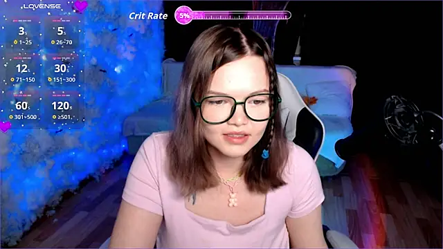Snapshot of mary_lunar chatting on October 23, 8:15 pm mary lunar online show from October 23, 8:15 pm
