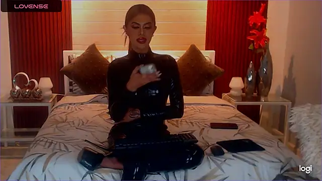 StellaStrong30 online show from March 17, 5:55 am