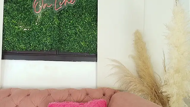 kristyl paez online show from June 13, 8:06 pm