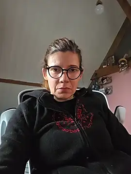 Lina lou4 online show from February 19, 4:28 pm