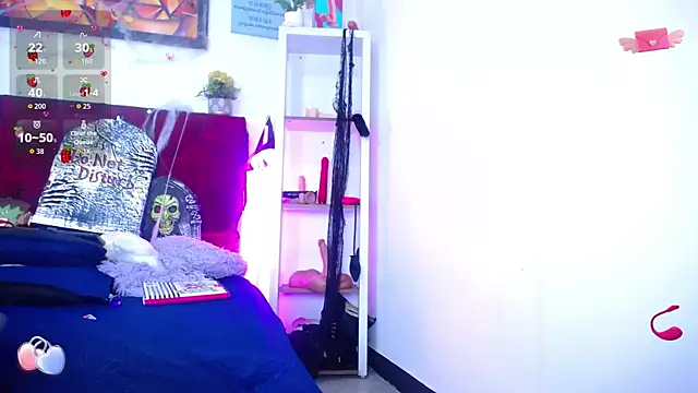 louise nails online show from November 4, 4:45 pm