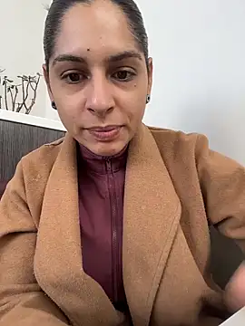 charlotte stevenss  online show from February 26, 3:33 pm