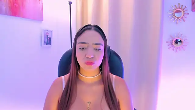 MariamRivera  online show from February 7, 2:15 am