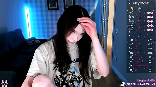 lialiliaa online show from November 24, 11:34 am