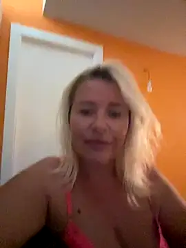 Chloe2114 online show from October 24, 1:18 pm
