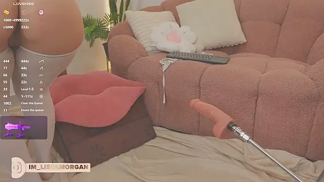 imlissie online show from June 6, 7:03 am