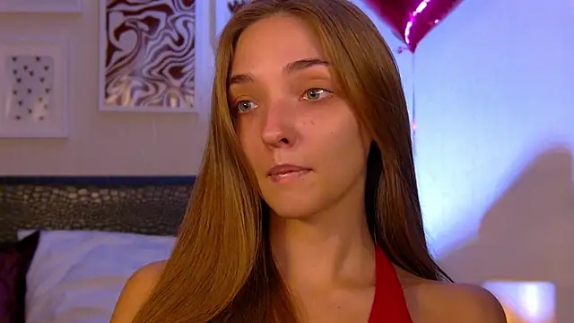 VirginieCruz online show from February 10, 5:38 pm