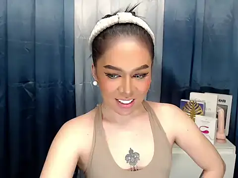 Danni Danielss online show from September 21, 10:30 pm