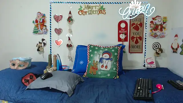 loquitaqueen011 online show from December 22, 2:31 pm