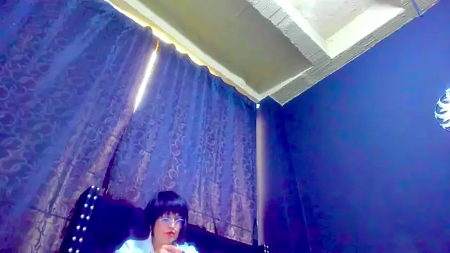 amareto queen online show from February 19, 6:40 pm