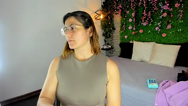 SarahDeyvis online show from November 24, 3:14 pm