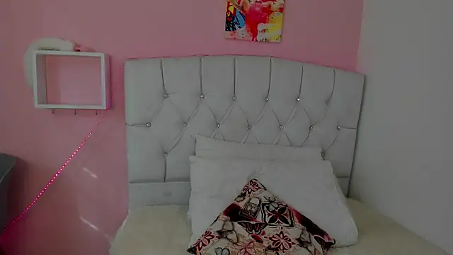 18candys online show from February 12, 9:27 pm