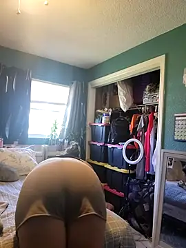 SexyNikki6969 online show from October 28, 6:24 pm