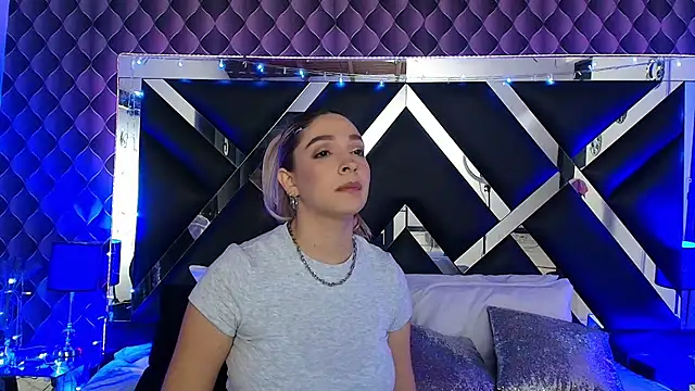 victoriaa lee  online show from January 16, 9:33 pm