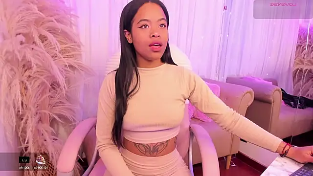 Snapshot of Mia_damm chatting on September 25, 4:33 am Mia damm online show from September 25, 4:33 am