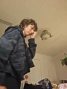 mossy kiss online show from November 16, 3:34 pm