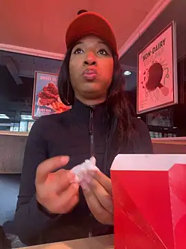 Iceblanca online show from November 22, 2:25 am