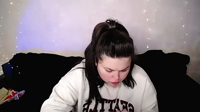 Emily Mo online show from March 1, 6:57 am