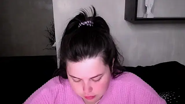 Emily Mo online show from October 12, 6:05 am