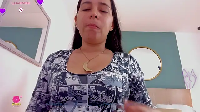 lucy blue28 online show from May 11, 1:46 pm