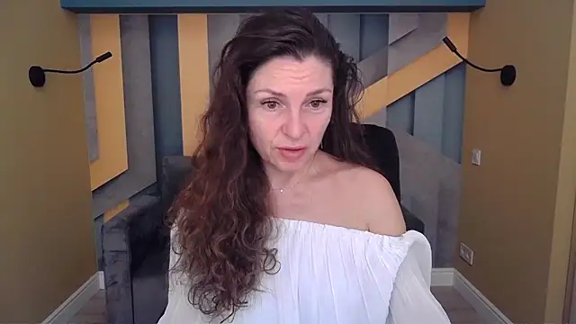 EllaLong online show from November 26, 12:50 pm