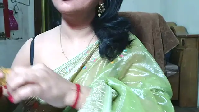 Cute Mahi22 online show from December 2, 6:48 am